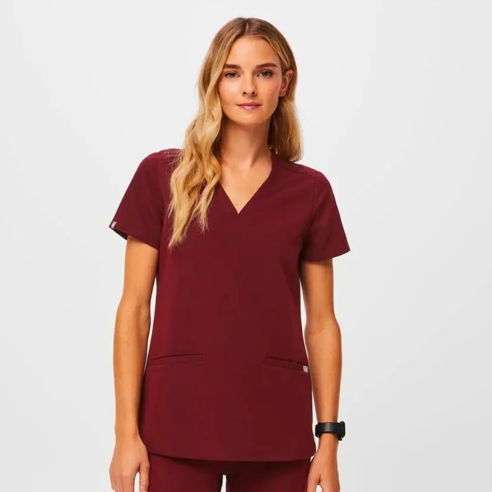 FIGS Casma Scrub Top Burgundy Size S Medical Nurse V-Neck 3 Pocket